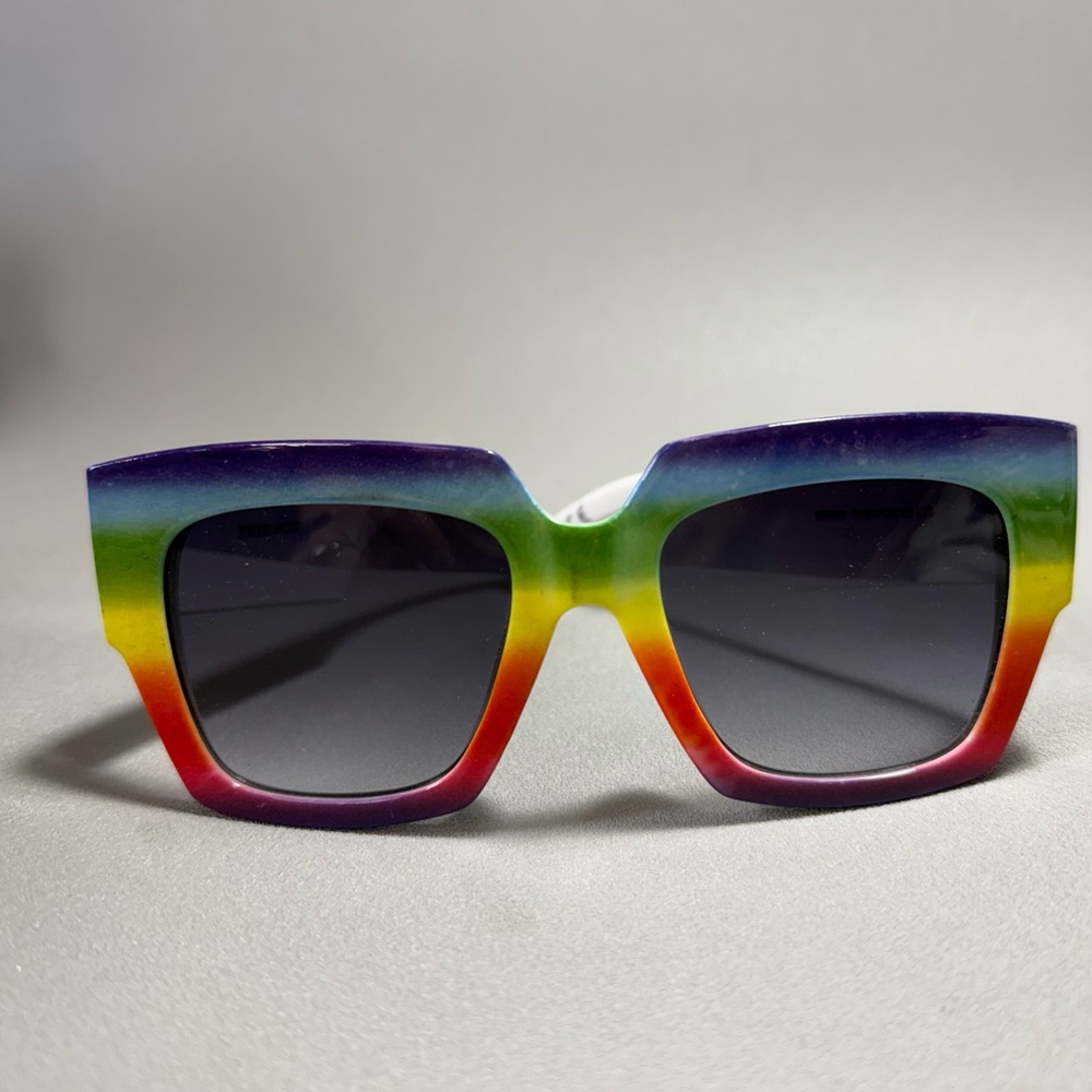 Frye & Co Rainbow Square Sunglasses and Soft Case